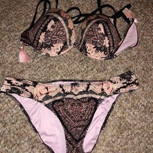 VS bikini 36 c and medium